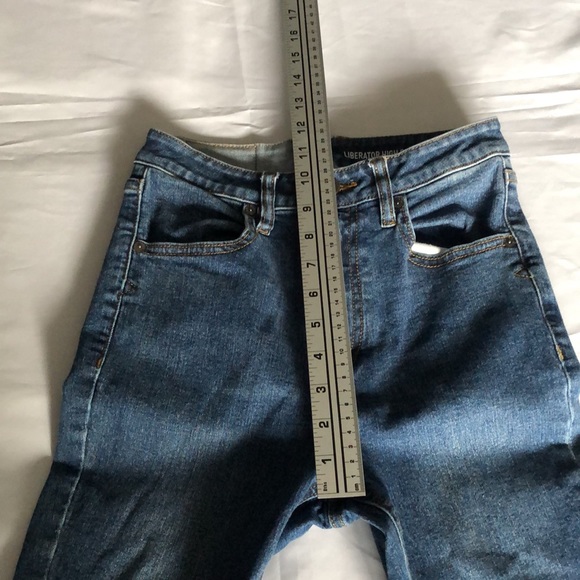 Women’s size 26 Volcom Liberator High Rise Skinny Blue Jeans - Picture 4 of 13